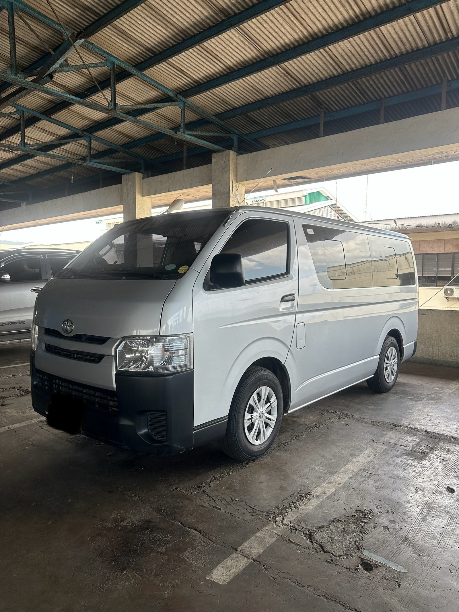 Toyota Hi-Ace Van 2023 (Manual)